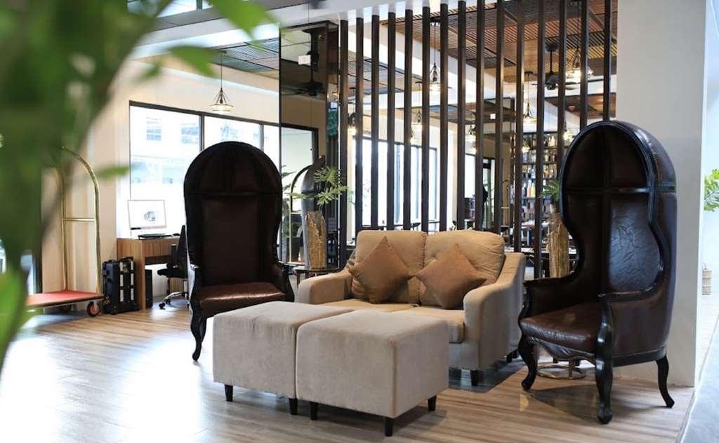 Surestay By Western Ac Luxe Hotel 4*