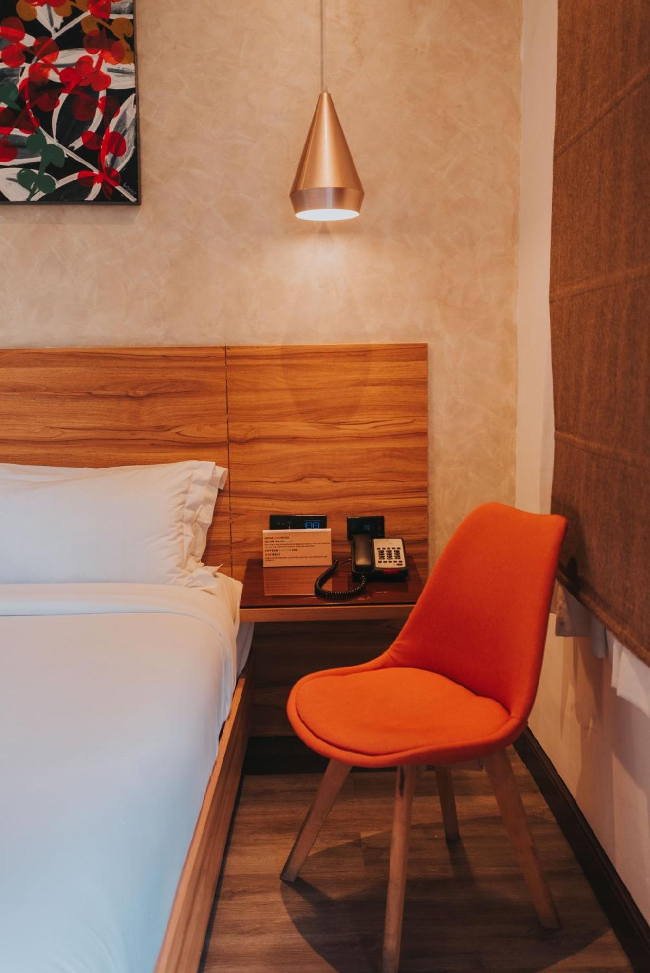 Surestay By Western Ac Luxe 4*