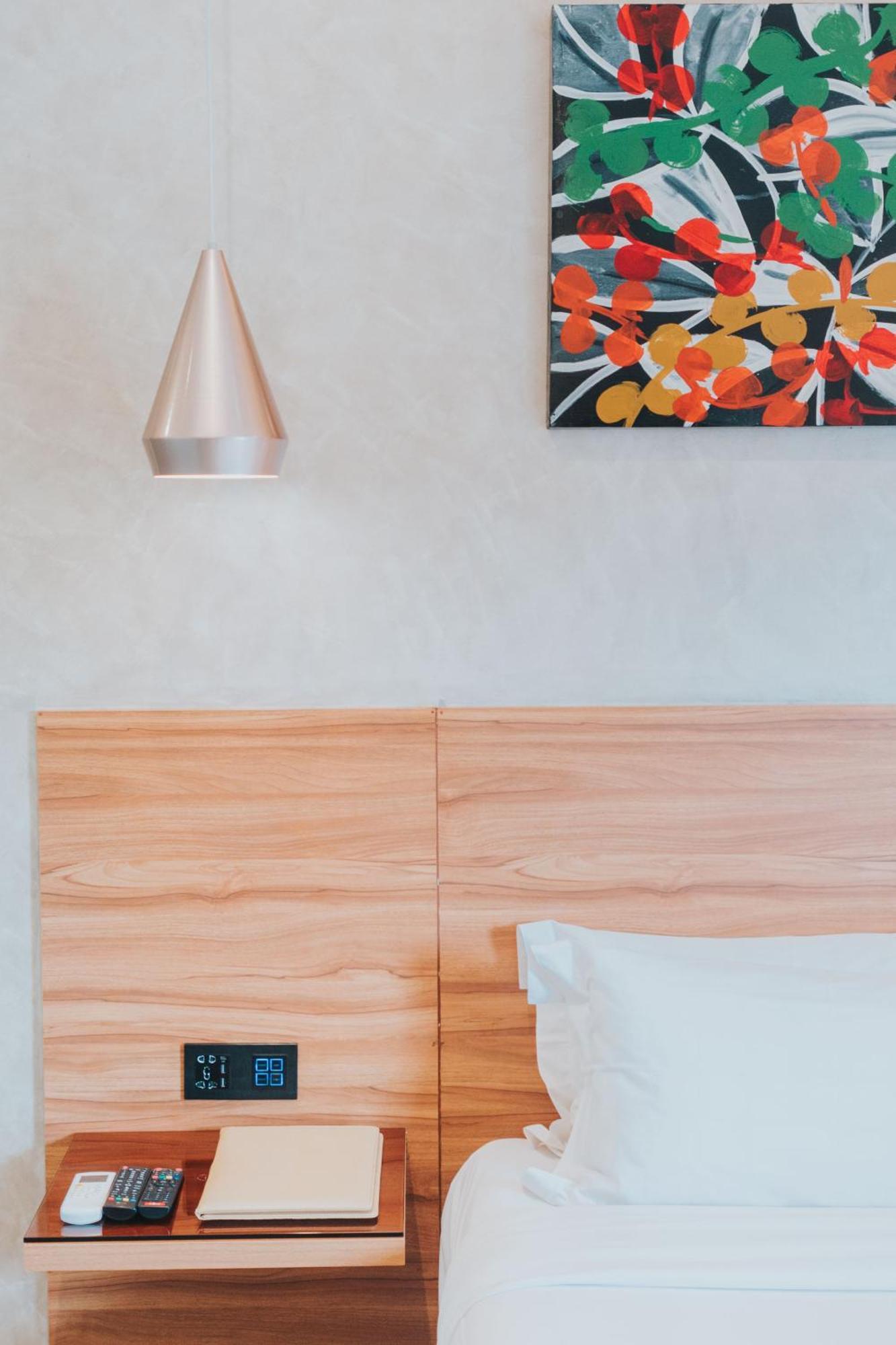 Surestay By Western Ac Luxe