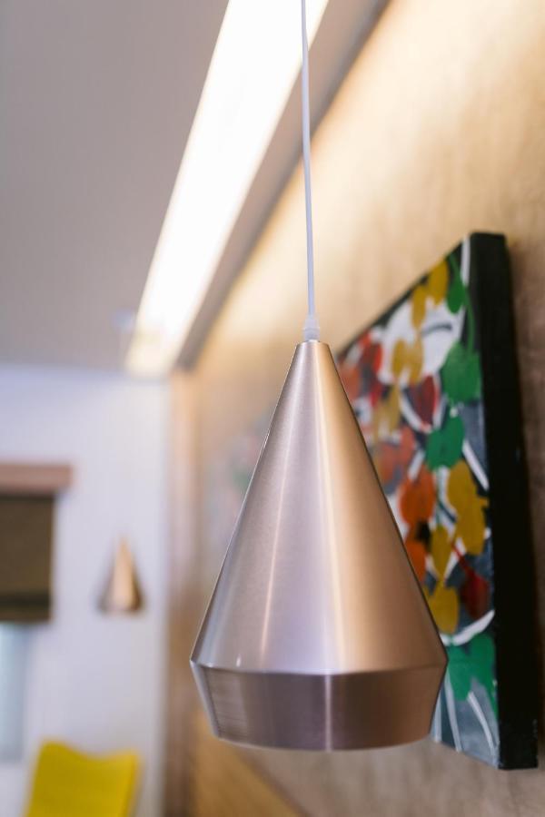 Surestay By Western Ac Luxe Hotel
